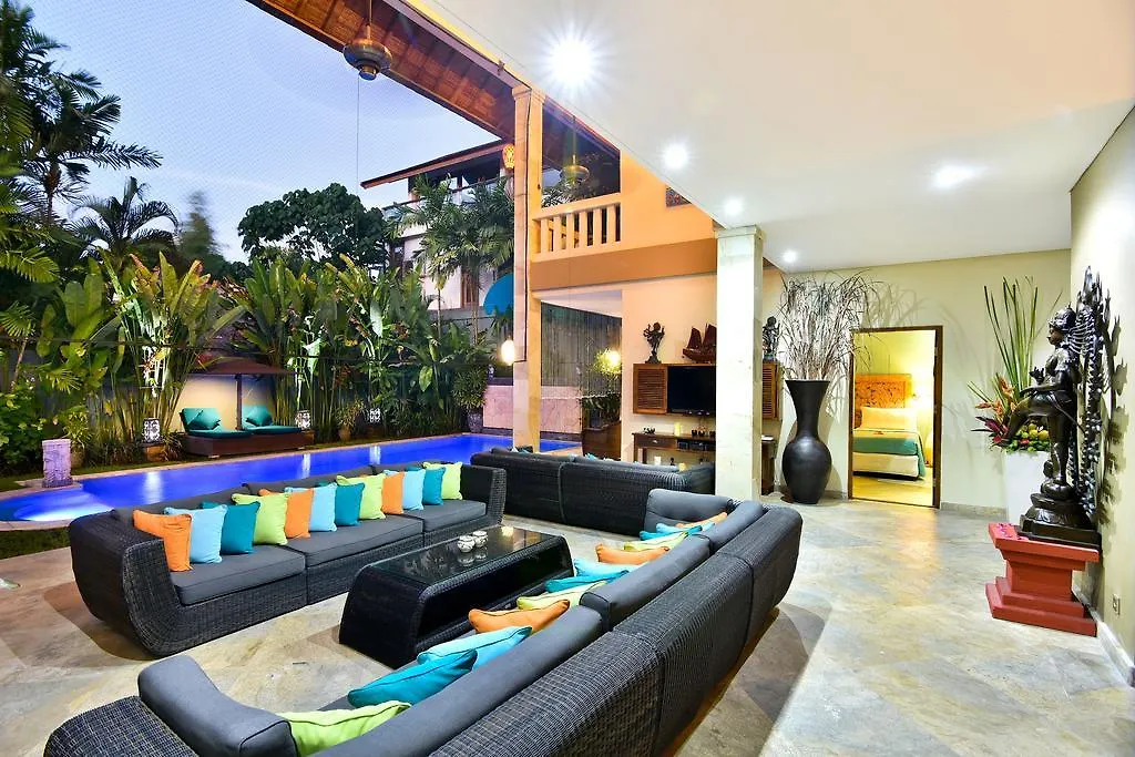 סמיניאק Villa Mystique