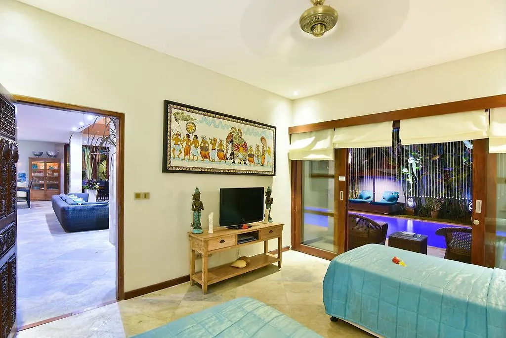 סמיניאק Villa Mystique